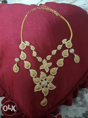 Gold Floral Bib Necklace