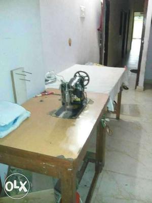 Good condition embroidery machine