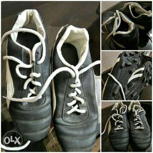Good in condition shoes no6