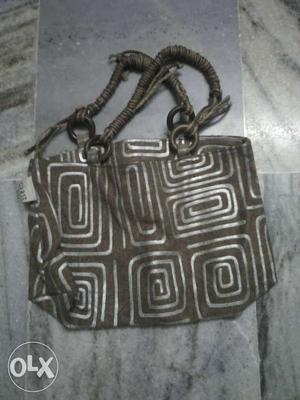 Gray And White Swirl Print Handbag