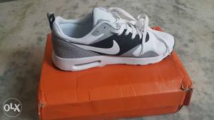 Gray-and-white Nike Airmax new shoes uk size 9 Brand new