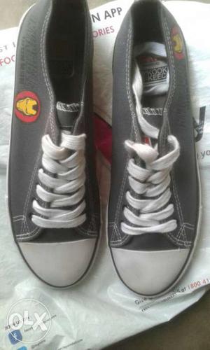 Kook n keech Grey And White Low Top Sneakers