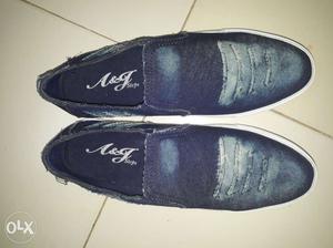 Men shoe with good condition dint used at all if