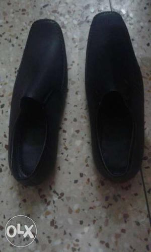 New black shoe(size number 9)