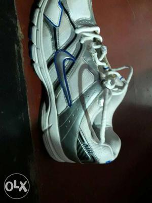 Nike shoes New size 7 its good and comfortable