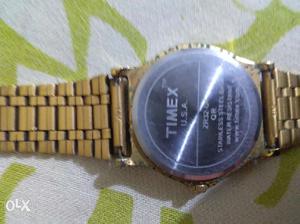 Real Timex USA watch.only cell down.i am buying a