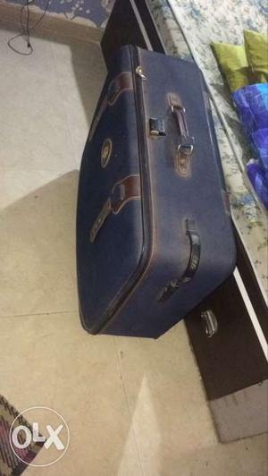 Very good condition and hardly used and good for