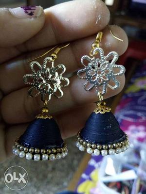 Women's Pair Of Gold, Silver, And Blue Earings