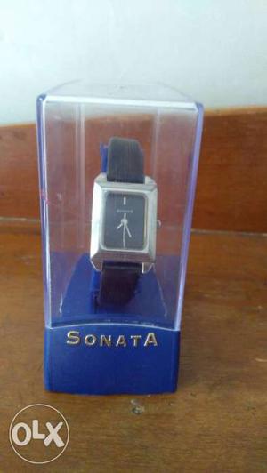 4 wrist watches for !! sonata in working