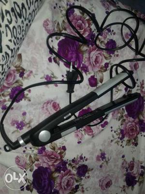Black And White Electric Hair Straightener