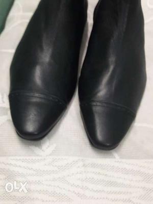 Black Leather Pointed Shoes size 43 (9) no