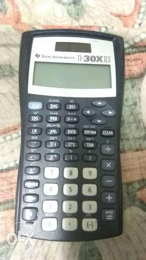 Calculator gud condition