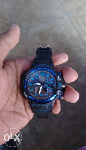 Casio g shock watch. new condition