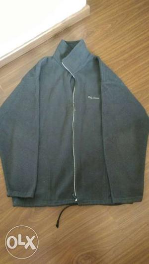 Gray Zip-up Jacket in good condition