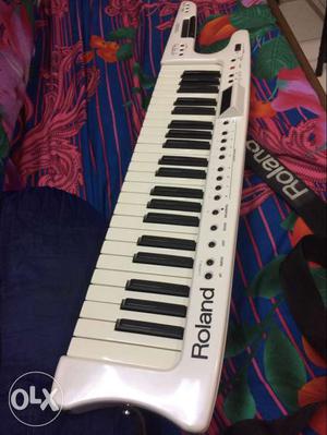 Roland AX 7 keytar good condition