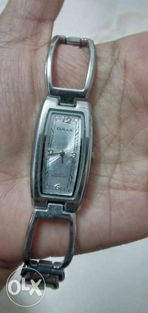 Stylish omax ladies watch in gr8 condition