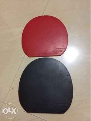 Table tennis rubbers red and black artengo
