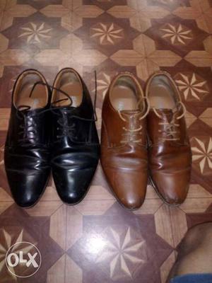 Want to sell both shoes in /- this is bata