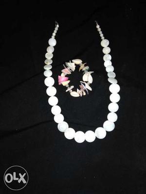 White Beaded Necklace And Bracelet