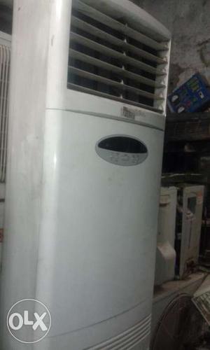 2.5 ton,lg Tower Ac Available,excellent Working,original