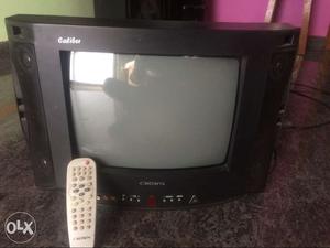 Crown 14 inch colour TV for sale with remote good