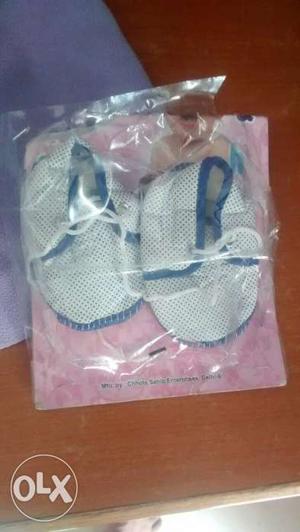 Baby's Blue-and-white Knit Shoes