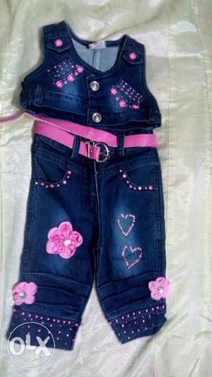 Brand new Jeans with over coat (pink embroidery