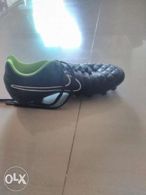 Footbal shoes for kids