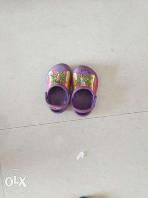 Girls Crocs size 22 hardly used 4 months and
