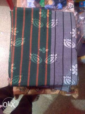 1pair of single 100% cotton bedsheet for sale.