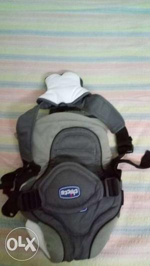 Chicco kangaroo bag, 3 months old, without any damage.