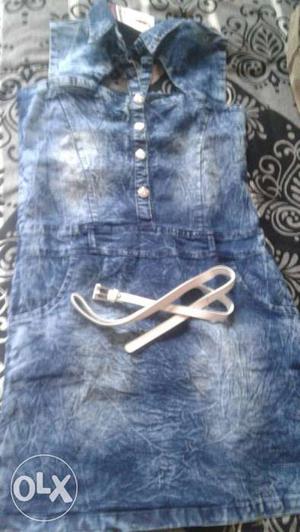 Its unused denim onepice... its stechable