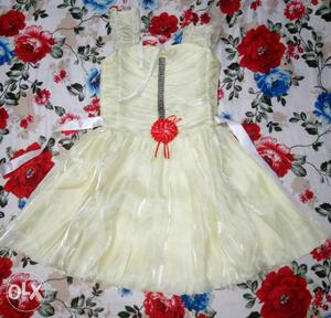 Off-White Chiffon Sleeveless frock...for around 4-6 year old