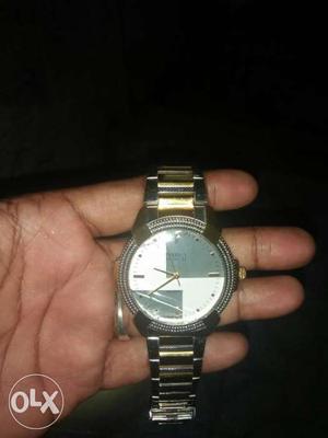Perfect gold watch 1 year old 24 crt gold plated