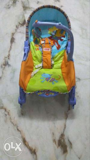 Baby Cradle in excellent condition - Fisher Cry