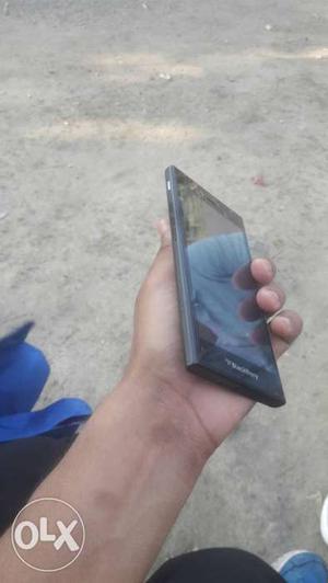 Blackberry Z3 Its Just 5 month old phone.. Fully