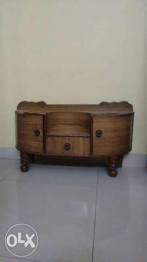 Dressing table without mirror in good condition