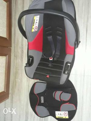 Fisher price infant baby car seat FP
