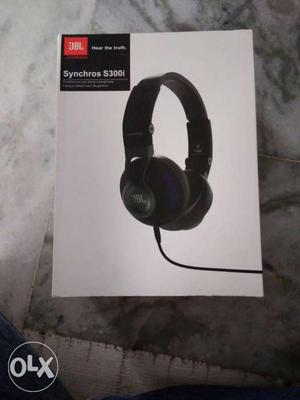 JBL headphones new one month old