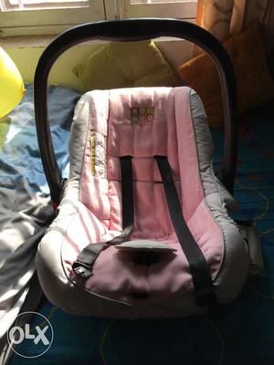 Mee mee car seat for babies. suitable for infants