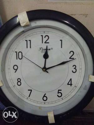Round Black Wall Clock