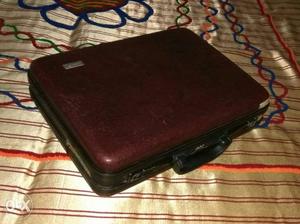 Safari branded briefcase