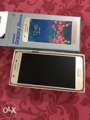 Samsung galaxy J5 PRIME 16gb gold phone. Bought 3