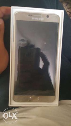 Samsung galaxy note 5 in mint condition with box