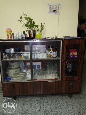Side board of plywood in a good condition with