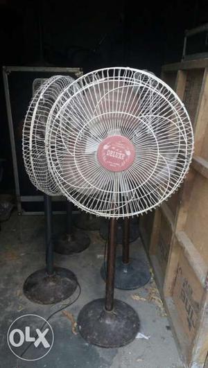 Standing fans in good condition frata