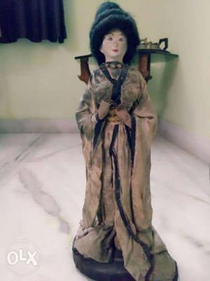 Very old chinese doll (antique) height 1.8' approx