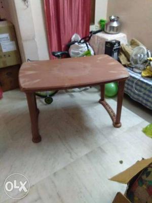Branded dining table for sale without chairs
