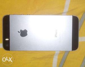 Iiphone 5s 16gb 5 month old all accessories available