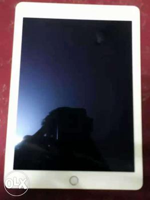 Ipad air 2 64gb wifi in new condition its in